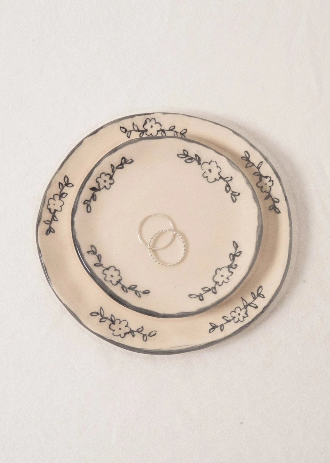 Black Floral Ring Dish