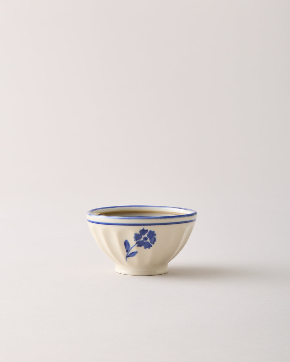 Mini Coventry Cornflower Bowl detail